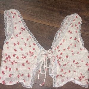 isabelle’s cabinet crop top